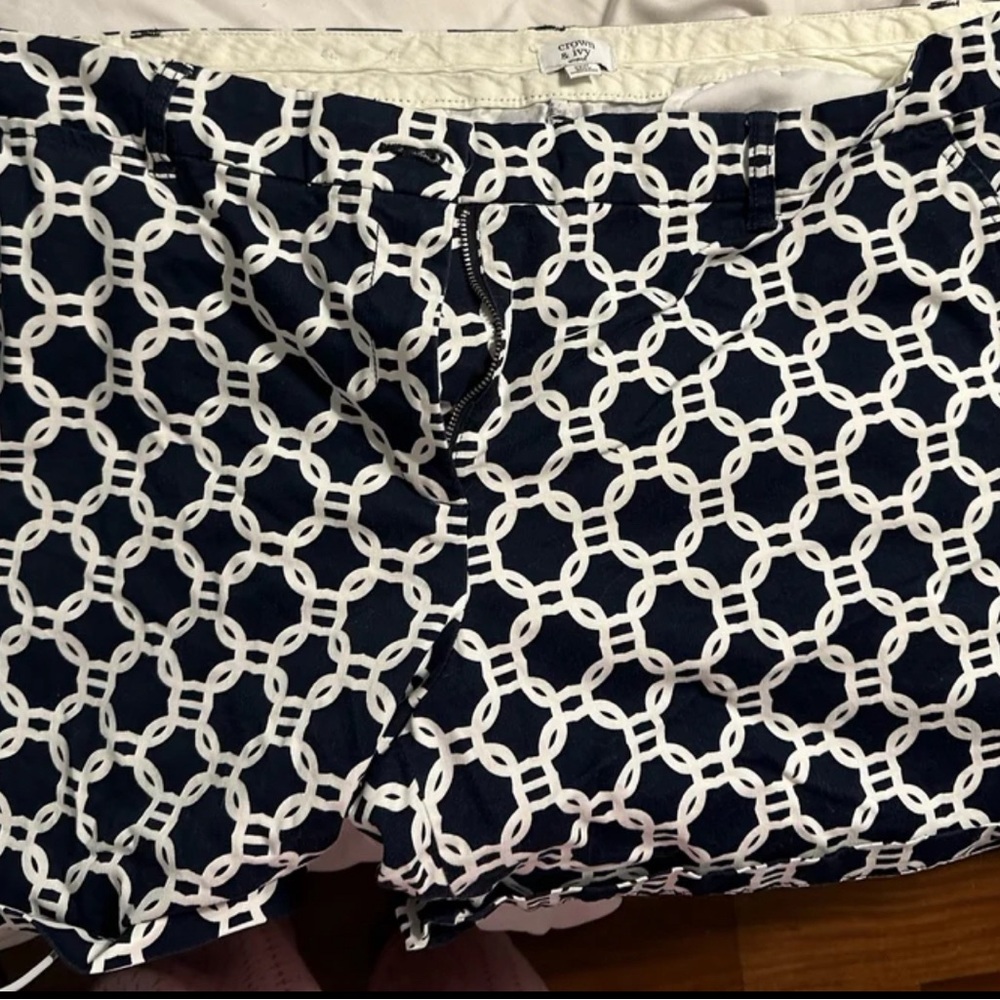 Crown & Ivy Shelby Shorts size 22w